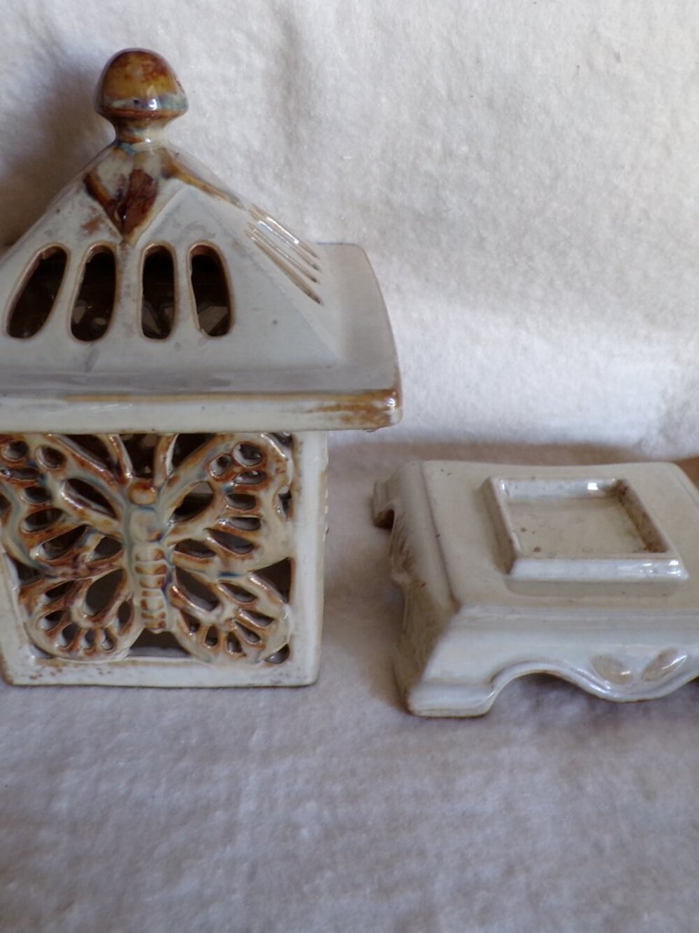 Ceramic Pagoda Style Candle Holder Butterflies - Picture 3 of 9